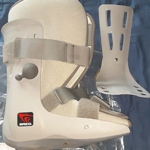 Breg fractured foot brace Lrg